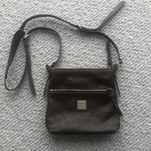 Dooney & Bourke Handbags - Dooney & Bourke Cross Body Bag